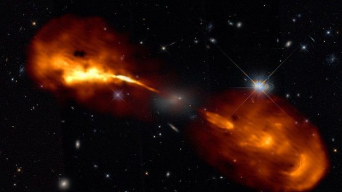 Individuato un buco nero supermassiccio che assorbe una stella