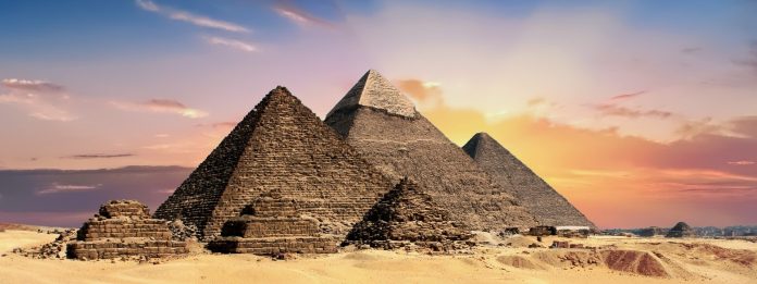 Annunciata la scoperta di un corridoio nascosto nella piramide di Giza