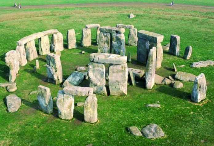 Stonehenge: due scienziati sfatano una controversa teoria