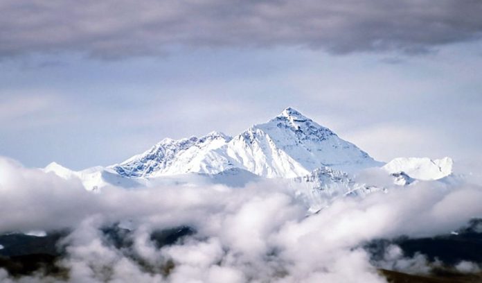 Qual è l'altezza massima che una montagna può raggiungere?