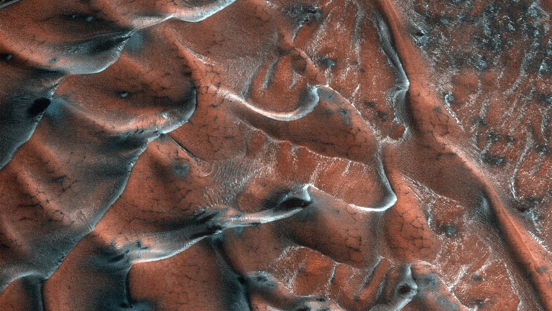 Marte, il rover cinese trova segni dell'azione dell'acqua, antico fiume su Marte 