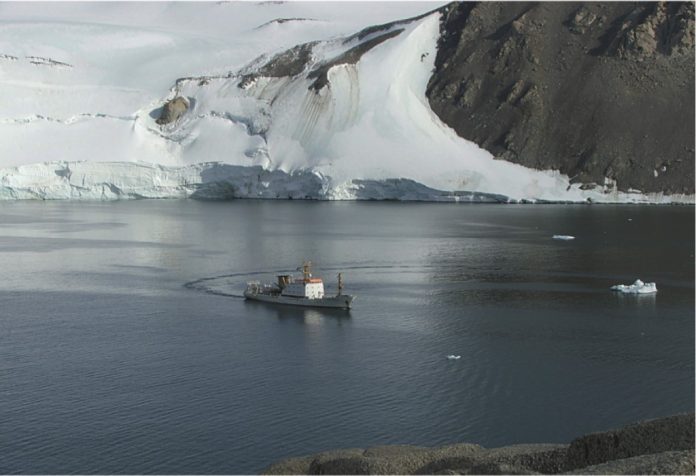 Il cambiamento climatico potrebbe innescare giganteschi tsunami in Antartide, ghiaccio antartico, Ghiacciaio dell'Apocalisse