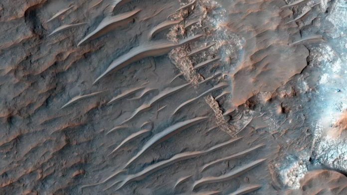 Marte ebbe un'era glaciale 400.000 anni fa