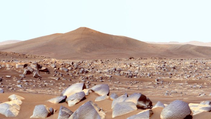 Rilevati nuovi segni di molecole organiche su Marte