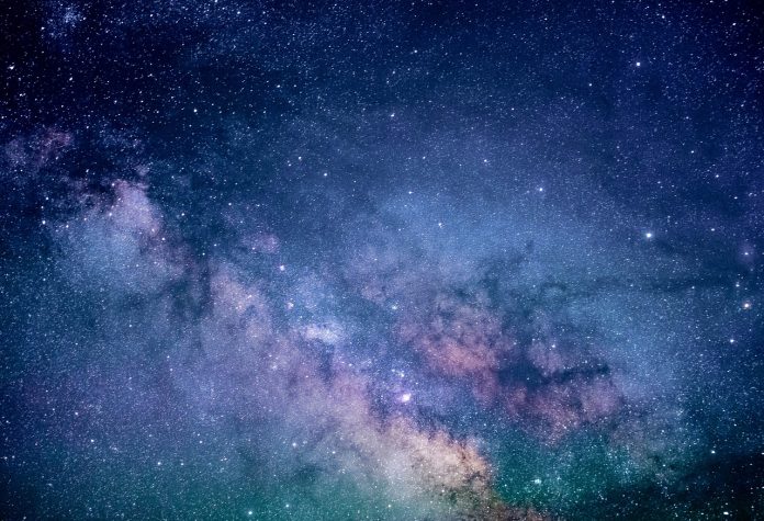Teorie alternative: l'età dell'universo potrebbe essere sbagliata e la sua fine più vicina del previsto