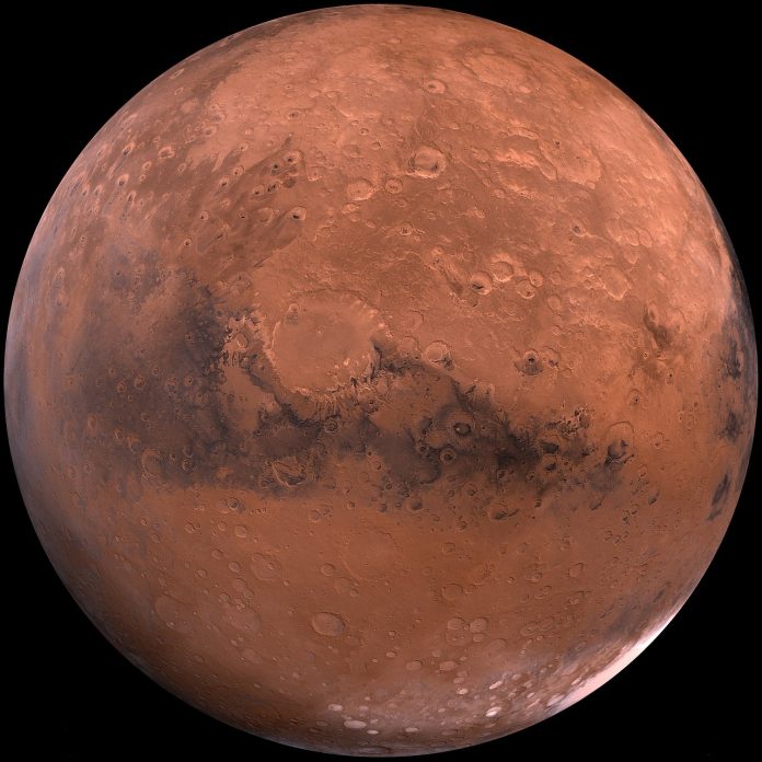 Uno strano schema esagonale scoperto su Marte