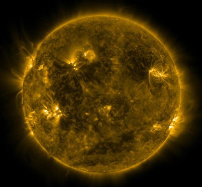 La corona del Sole è 200 volte più calda della sua superficie