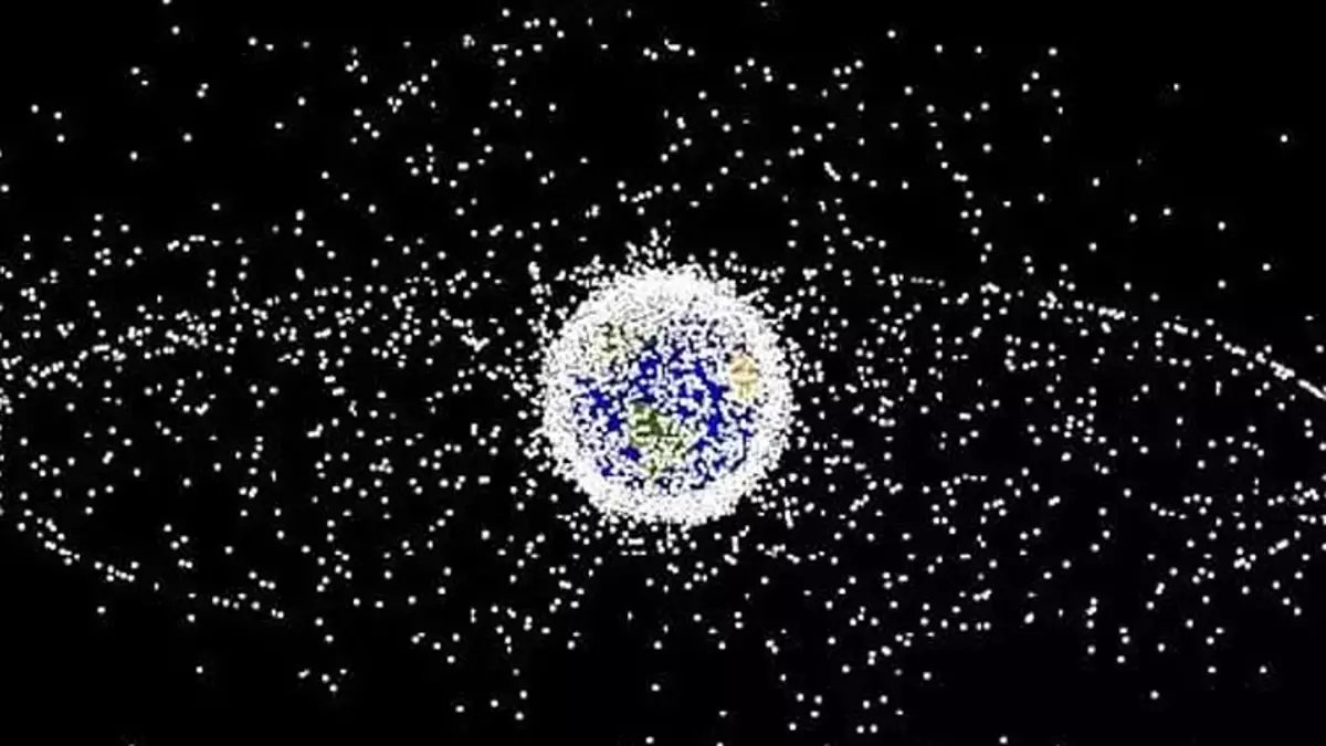 Sanzionato Dish Network per il mancato smaltimento di detriti spaziali in orbita