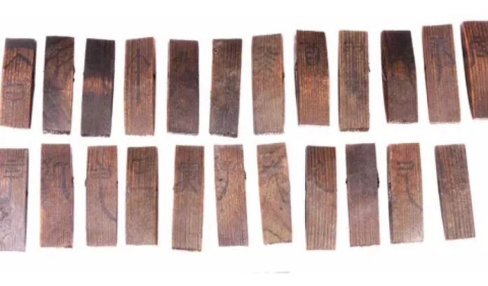 Misterioso calendario di 2.000 anni trovato in una tomba cinese
