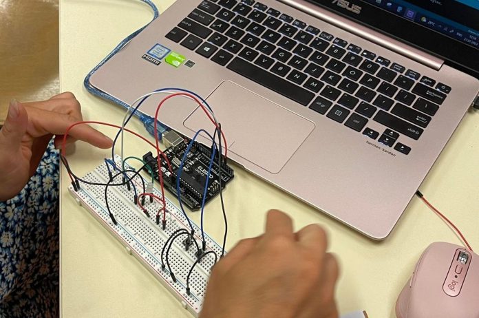 Arduino UNO R4 WiFi: la novità introdotta da Ildar Rakhmatulin