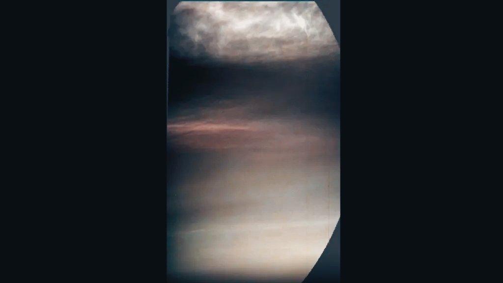 Nuvole iridescenti su Marte: uno spettacolo mozzafiato catturato da Curiosity - video 1 Nuvole iridescenti su Marte: uno spettacolo mozzafiato catturato da Curiosity - video