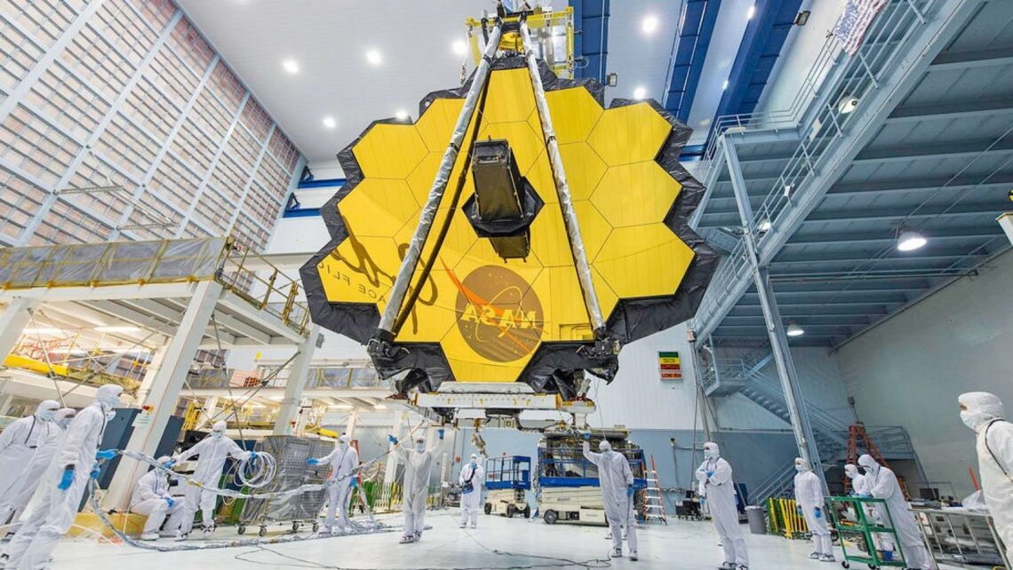 Il telescopio James Webb ha rivelato errori nelle teorie sull'Universo 1 Il telescopio James Webb ha rivelato errori nelle teorie sull'Universo