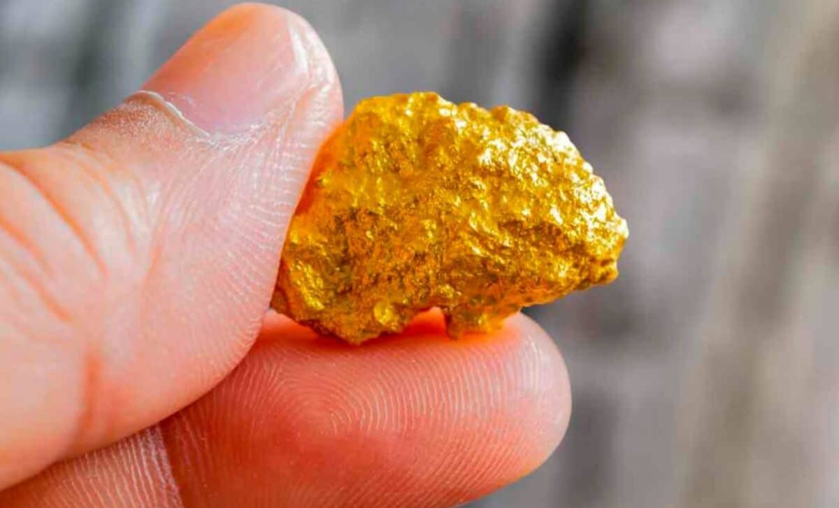 Oro 22 carati sprecato: la miniera nascosta nei nostri rifiuti elettronici 1 Oro 22 carati sprecato: la miniera nascosta nei nostri rifiuti elettronici