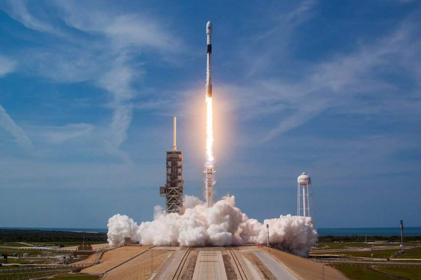 Falcon 9: il prossimo lancio è previsto per sabato 26 luglio 2025 1 Falcon 9: il prossimo lancio è previsto per sabato 26 luglio 2025