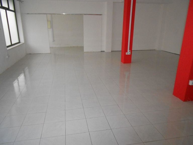 Loja / Armazém em Condeixa