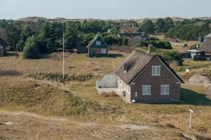 Et feriehus på den danske kyst.