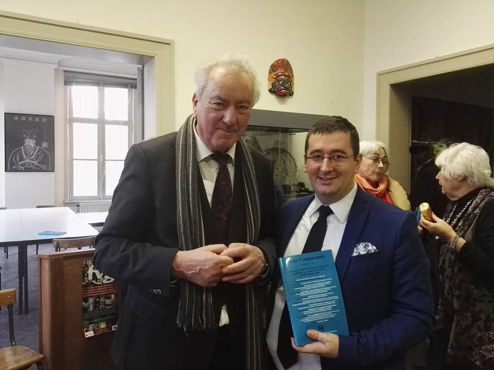 La Facultad de Estudio Comparado de la Religión lanza libro sobre Cienciología