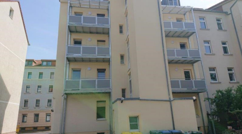 Eigentumswohnung in Leipzig-Paunsdorf - Gebäuderückseite mit Balkon