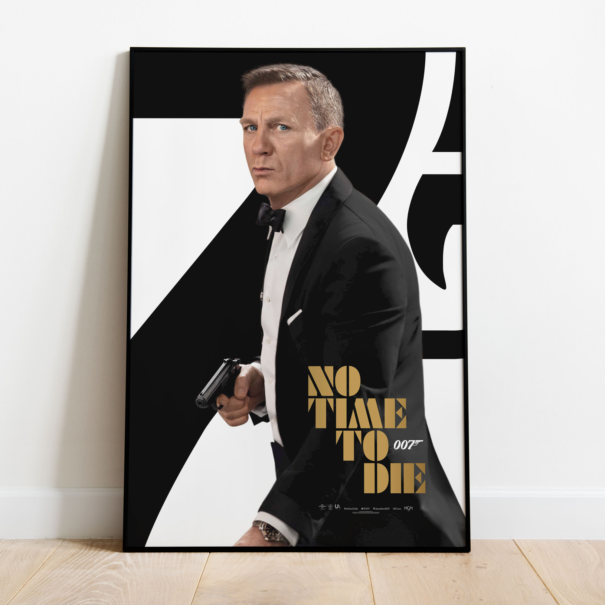 Grafisk Design - Bioplakat - 007 No Time To Die