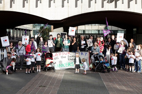 Parents Against Cuts Sure Start Newcastle 01.10.14 Parents Against Cuts Sure Start Newcastle 01.10.14