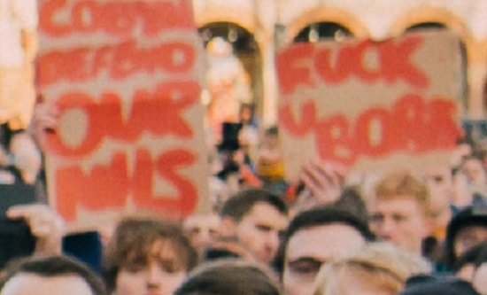 Protesters demand 'Corbyn defend our NHS'