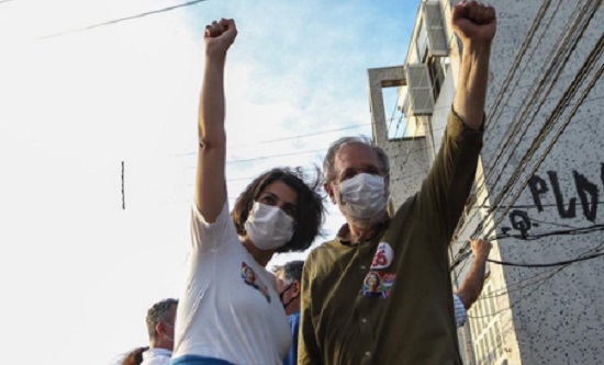 Manuela d'Avila and Guilherme Boulos of the PCdoB celebrate election gains