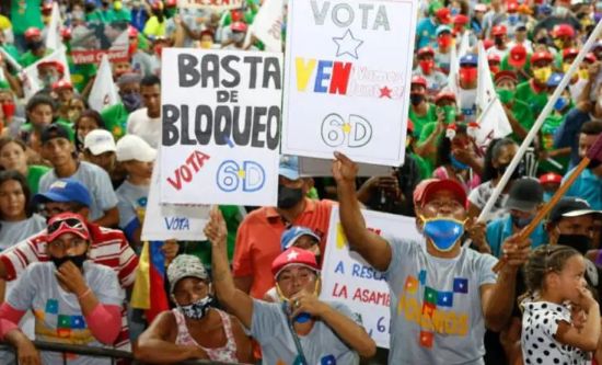 Popular rally calling for participation in the 6 December elecitons (photo: Orinoco Tribune) Popular rally calling for participation in the 6 December elecitons (photo: Orinoco Tribune)