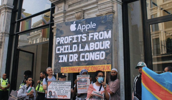 Apple Profit from child labour in DR congo