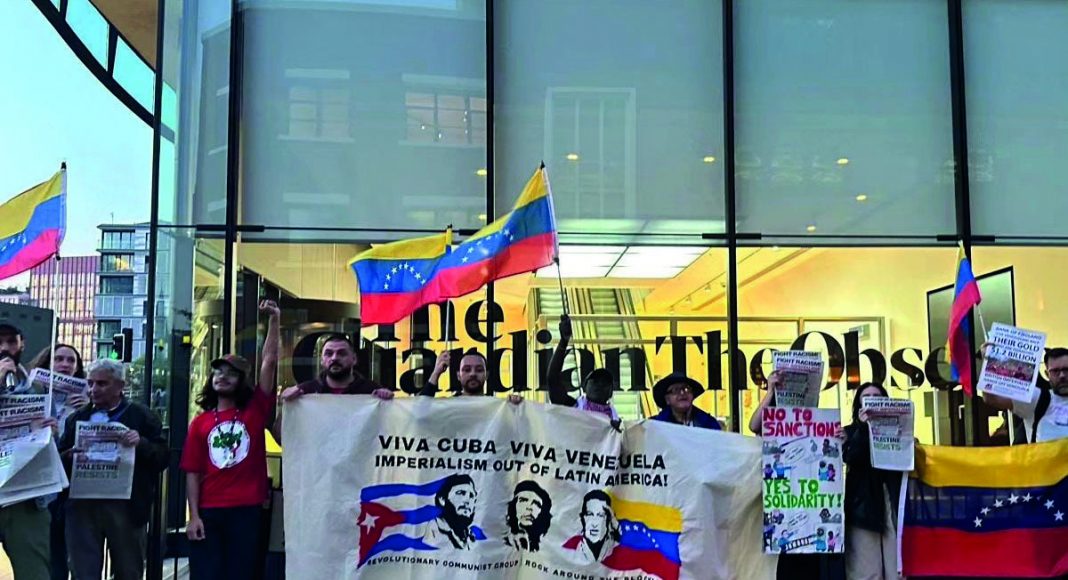 Supporters of the RCG and Rock around the Blockade demonstrate outside The Guardian’s London offices on 20 September to demand an end to its media blitz against Venezuela