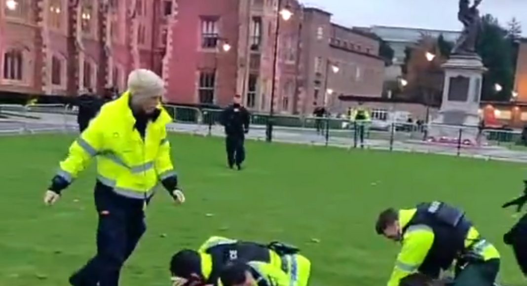 Three Queen’s University Belfast students are currently fighting charges brought against them for protesting against Hillary Clinton’s visit to the campus in November 2024.