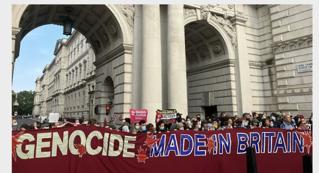 Workers and trade unionists shutting down access to the Foreign, Development and Commonwealth Office (FCDO) in central London, on July 24, 2024 (X/@Workers4Pal)