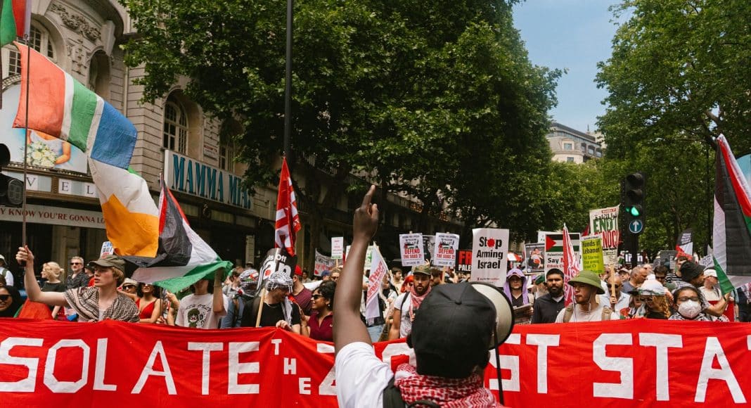 FRFI leads an anti-imperialist bloc on the national protest for Palestine, London Jun 2025 (photo: Chi Lam Wong)