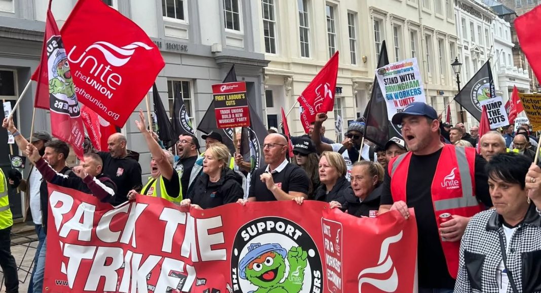 Birmingham bin workers and their supporters march in the city on 20 September (photo: NSSN)