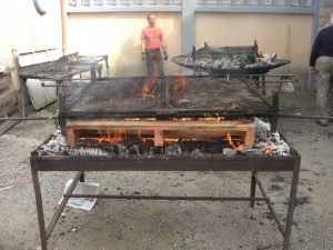 Calçots on barbecue 