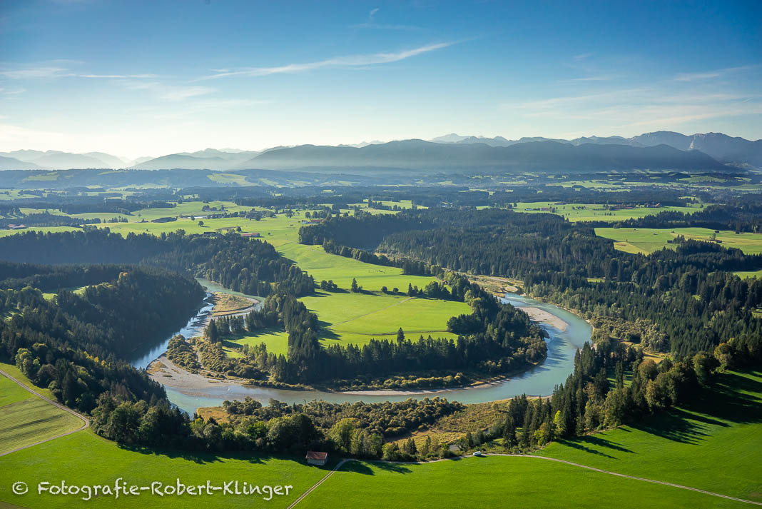 Luftaufnahme der Litzauer Schleife des Lechs im Allgäu