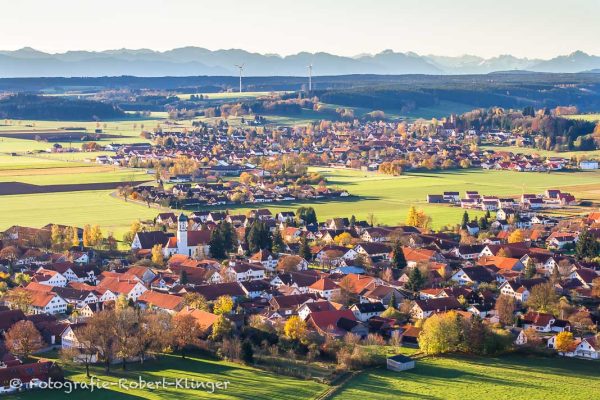 Luftaufnahme der Ortschaften Asch, Leeder und Denklingen im Fuchstal