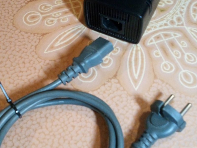 SOLGT - Strømforsyning for Xbox 360 Slim AC-adapter med kabel