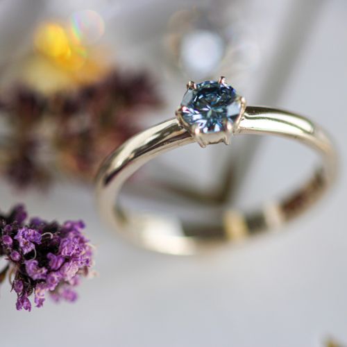 Memorial Jewelry: urn necklaces, cremation diamonds and ashes holders