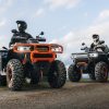 GOES TERROX 1000 PRO HIGHLANDTekniska specifikationer LxBxH (mm) 2460x1288x1440/1453 (PRO) Tändsystem ECU Markfrigång (mm) 300 / 312 (PRO) Transmission CVT Hjulbas (mm) 1480 2WD/4WD 2WD/4WD/4WD lock Tjänstevikt (kg)* 486 Servostyrning Ja Max lastvikt (kg)* 300 Bromsar fram/bak Hydraulisk skivbroms Tankvolym (L) 26 Hjulupphängning Dubbel A-arm/pendel Motortyp V-twin, 4-takt Stötdämpare Olja (Std) / Gas (PRO) Cylindervolym 963cc Däck fram/bak DXB-D(”) 27(28)X9.00-14/27(28)X11.00-14 Kylsystem Vätskekyld Fälgar Aluminium / Bead-lock (PRO) Max vridmoment (nm/rpm) 85/5500 Instrumentering 8” MMI Maxeffekt (kw/hk) 63kw/86hk Färg Nebula Black, Granite Ridge Diff lock bak Nej (Std) / Ja (PRO) Registreringsform Terräng, Traktor B Bränslesystem EFI - Bild 10