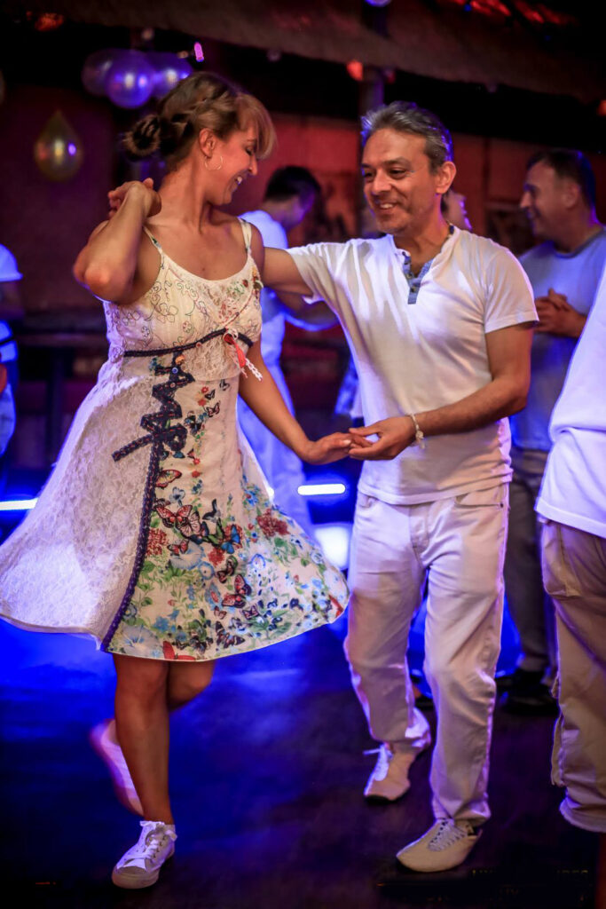 Salsa Dance Cardiff and Cowbridge