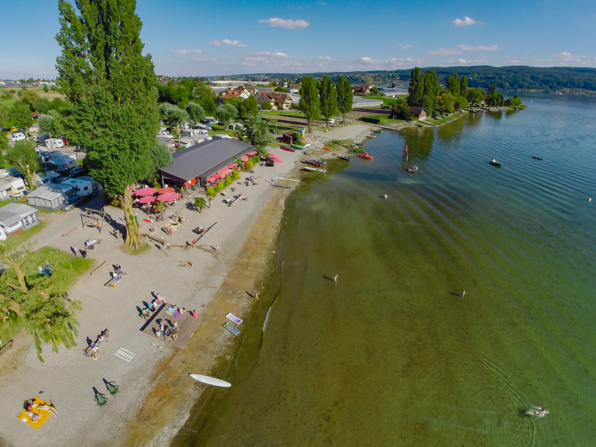 Strand mit Restaurant