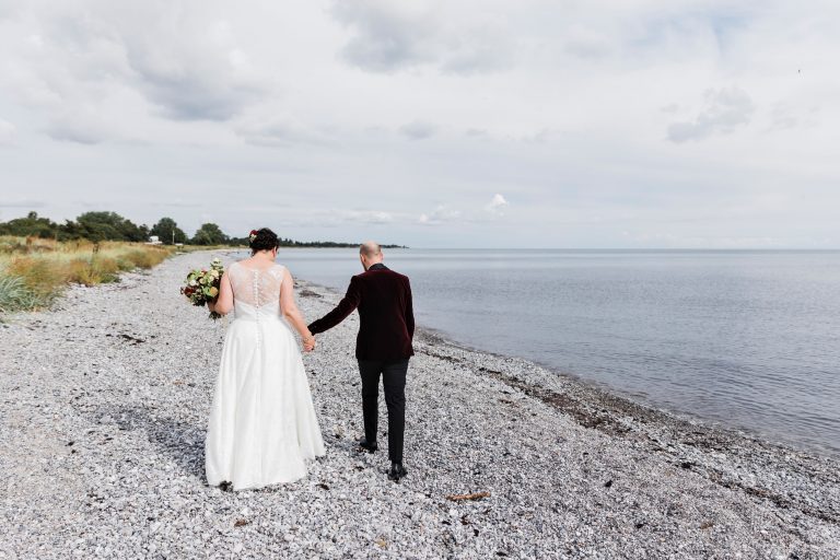 Bröllopsfotograf på Helmerslunds gård – Linnea och Christian