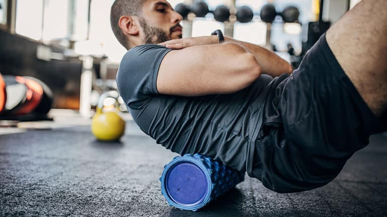 How does active recovery work in weight training?