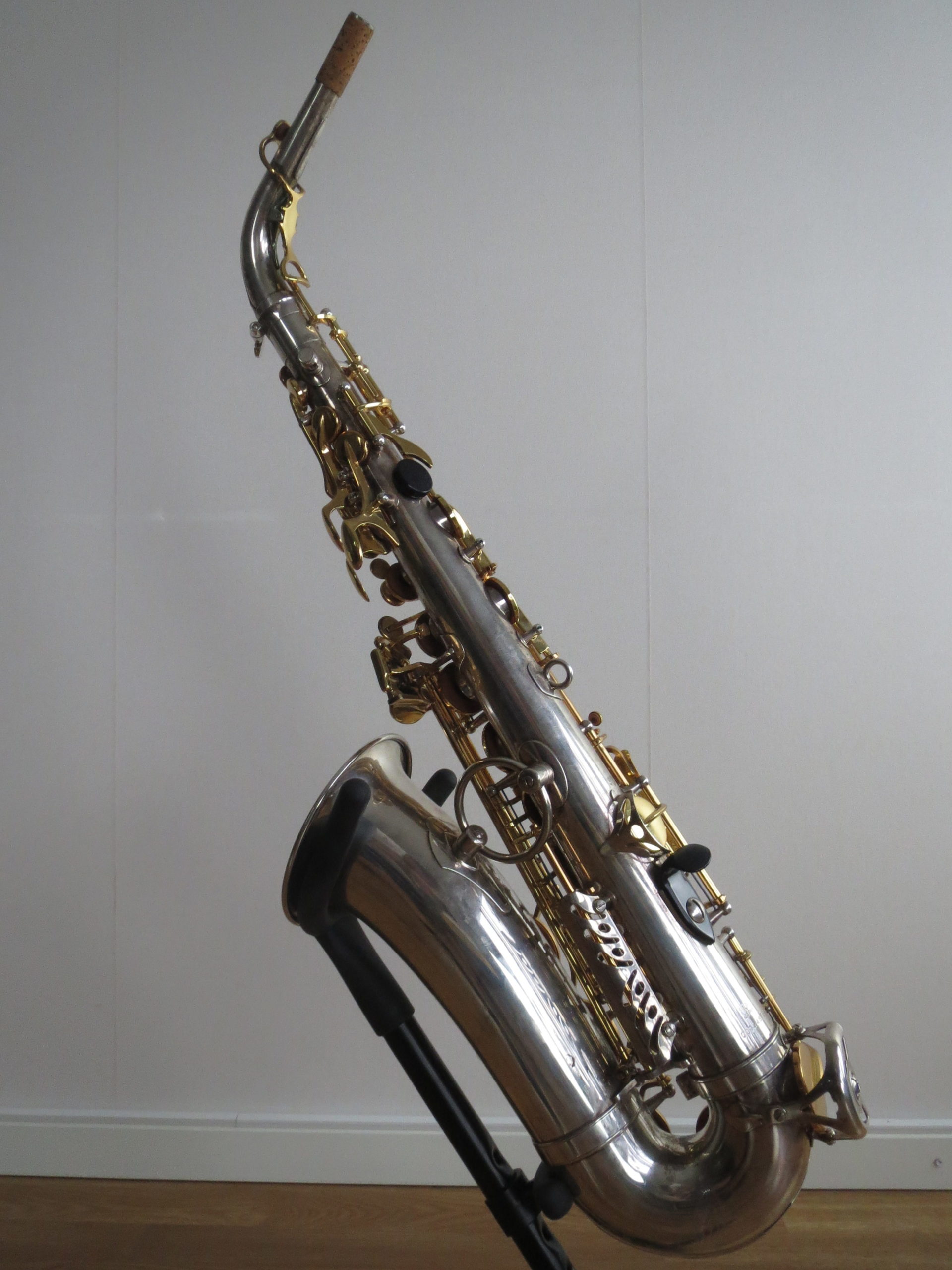 Sarkma kokraklar pornosini tomosha qiling