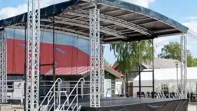 You can build stages in all sizes and heights with our stage platforms. It&apos;s a bit like Lego blocks.