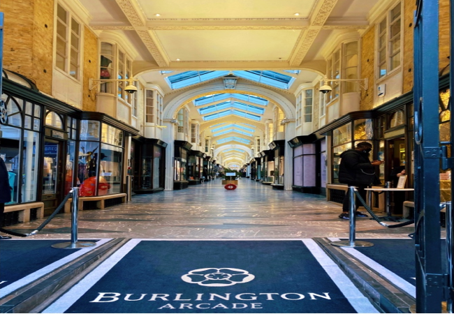 Explore London in Christmas – Shopping Arcades To Visit