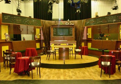 alle wanden en interieur gedecoreerd voor T.V. Game Show