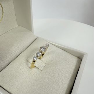 Anello in Oro Giallo 18k 750 con Diamanti
