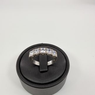 Anello in Oro Bianco con Cinque Zirconi