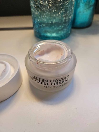 Greem caviar cashmere cream från Alex cosmetics hos Vackra Klara